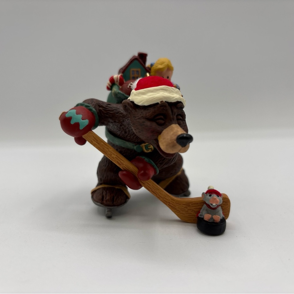 Hallmark Keepsake Ornament 2005 Hockey Thrills Nick‎ & Christopher 2nd In Series